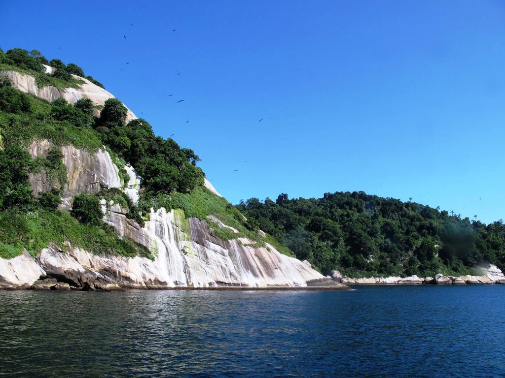 Suites Cantinho Da Pedra Abraão Rum bild